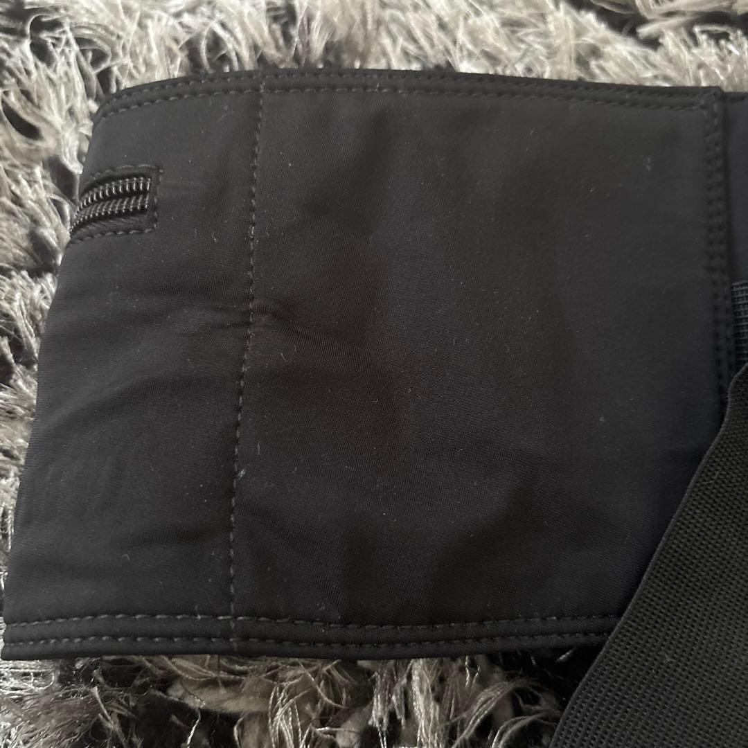 美品　MIUMIU ミュウミュウ　アーカイブウェストバッグ　黒