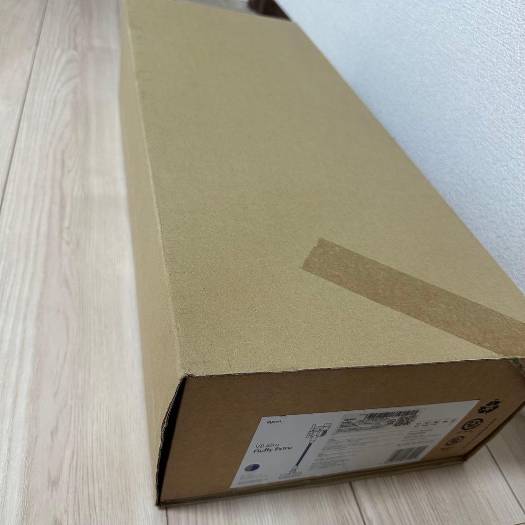 【新品】Dyson V8 Slim Fluffy Extra 本体　ブルー
