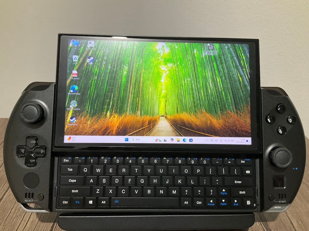 WIN GPD4（6800U/32GB/1TB）ケース、アダプタ、USBメモリ付