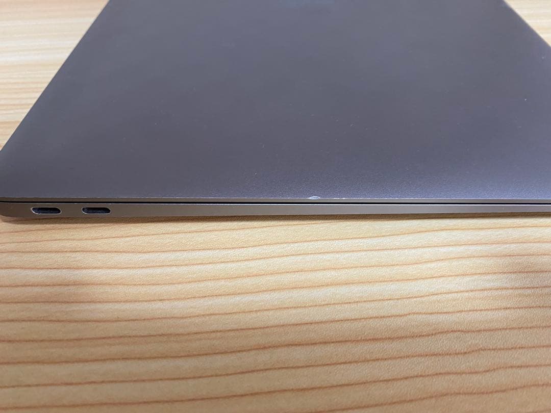 【箱、ケースつき】MacBook Air M1 2020 13インチ 256GB