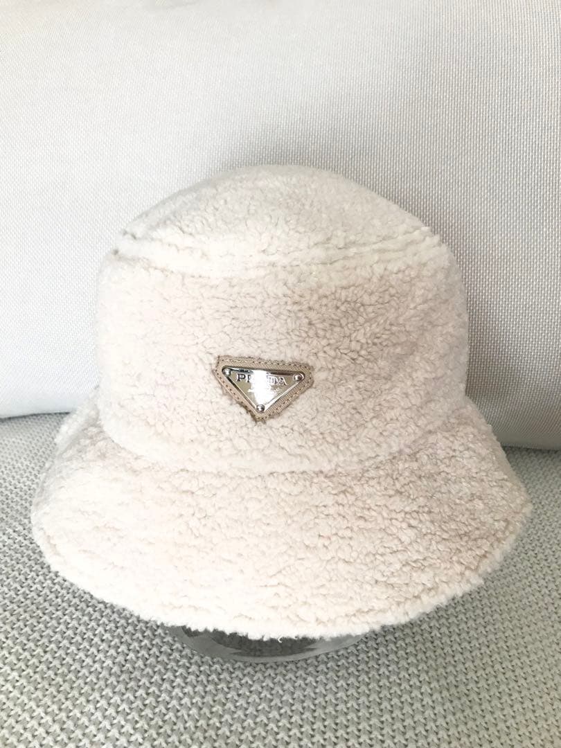 PRADA ボア バケットハット クリーム