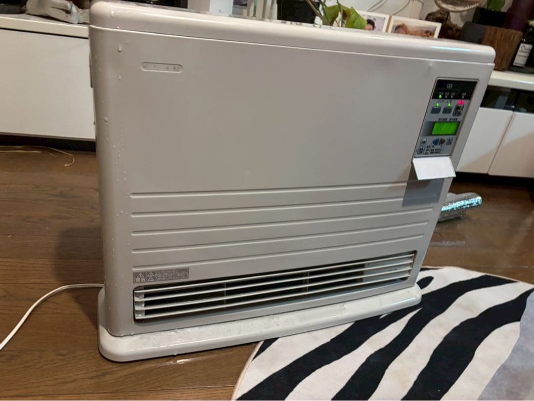 温度調節機能付きヒーター ホワイト