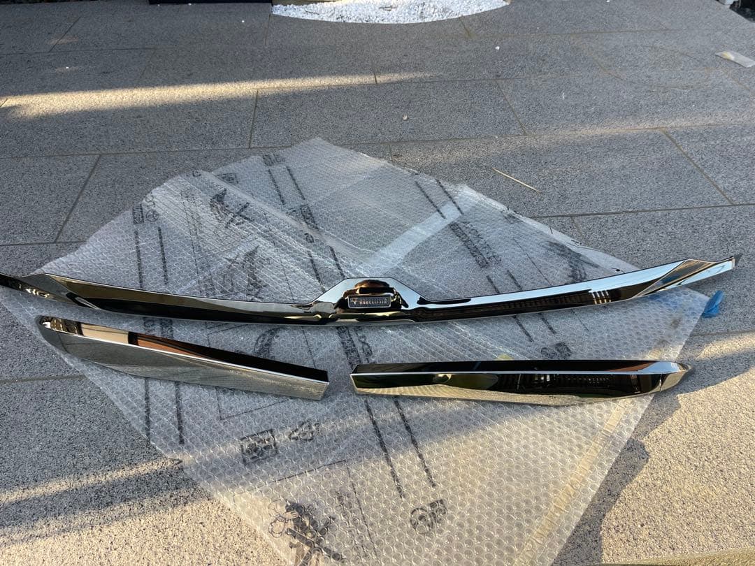 30アルファード モデリスタ フロントメッキ部分