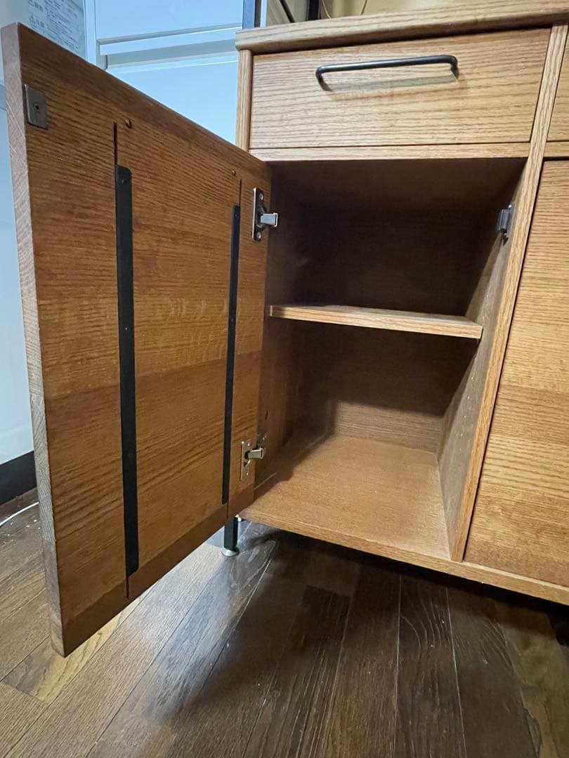 モモナチュラル　食器棚