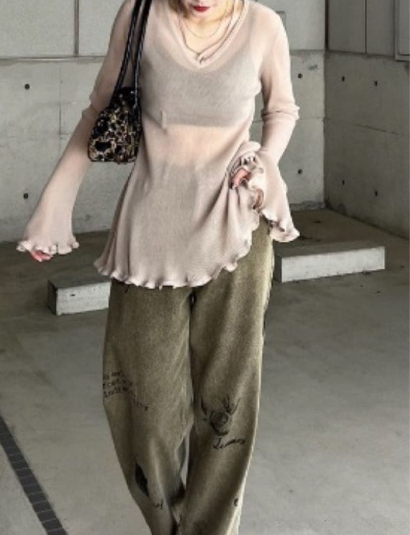 AMERI vintage シアーフリルニットトップス