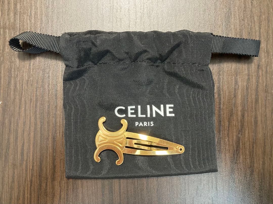 わ*め様 CELINE　トリオンフ スナップ ヘアクリップ