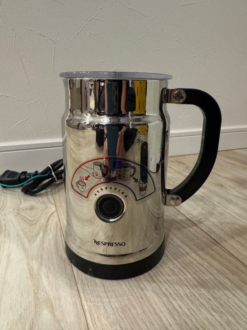 ネスプレッソ 本体 　ミルクフォーマー 　カプセルフォルダー セット