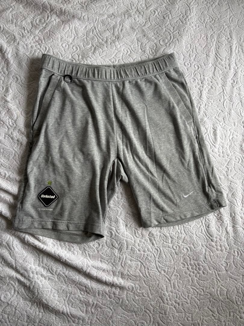 希少　F.C.Real Bristol ナイキ　スウェットハーフパンツ　Mサイズ