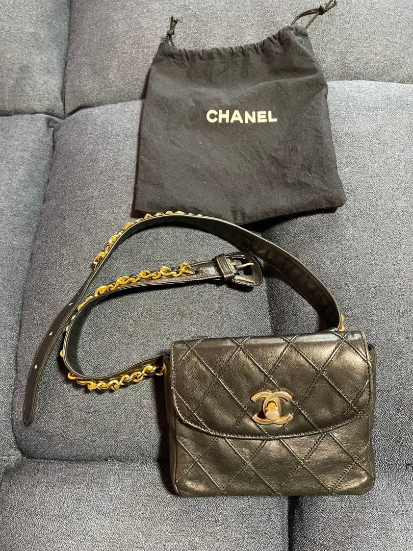 シャネルCHANEL ブラック ウエストポーチバッグ　ヴィンテージ