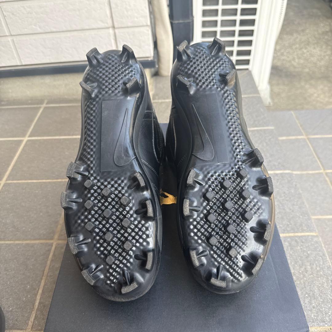 Nike ブラック ハイカット スパイク