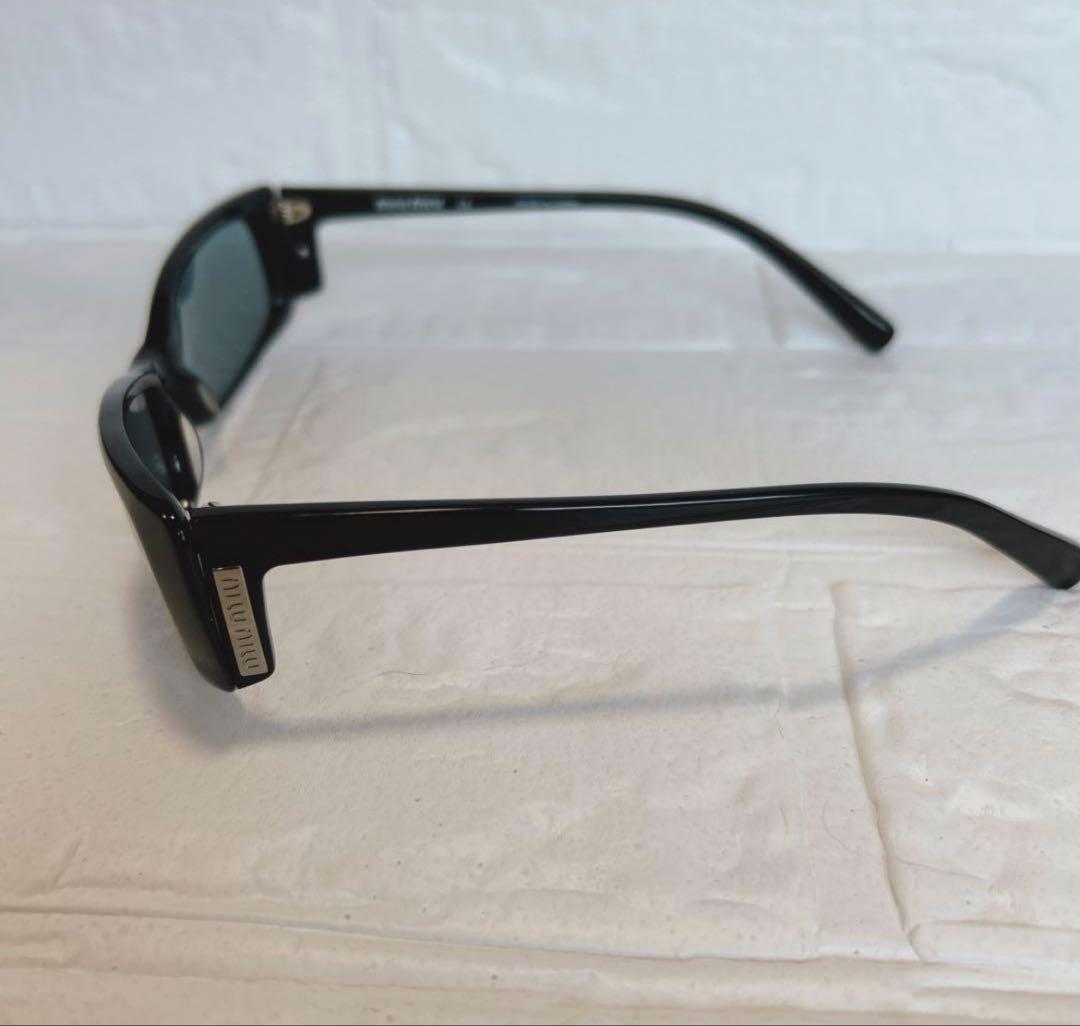 MIUMIU スクエアサングラス