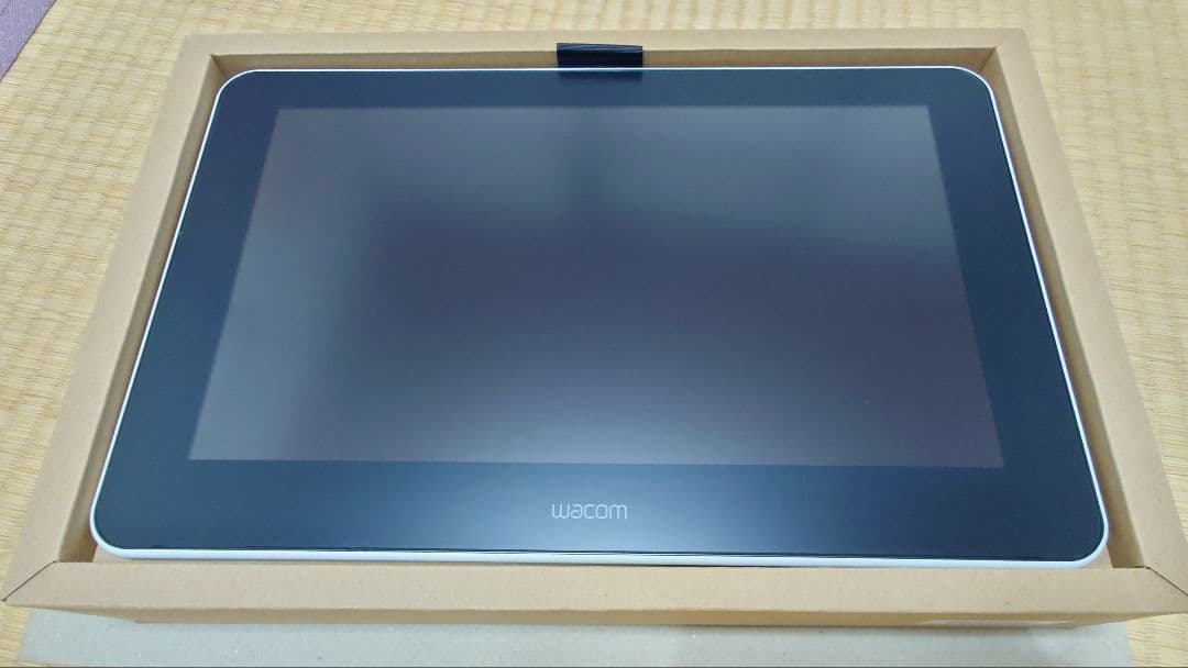 Wacom One 液晶ペンタブレット 13.3インチ DTC133W1D