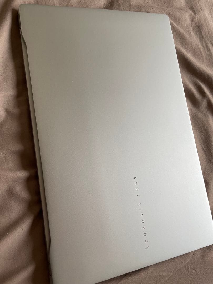 ASUS VivoBook シルバー ノートPC