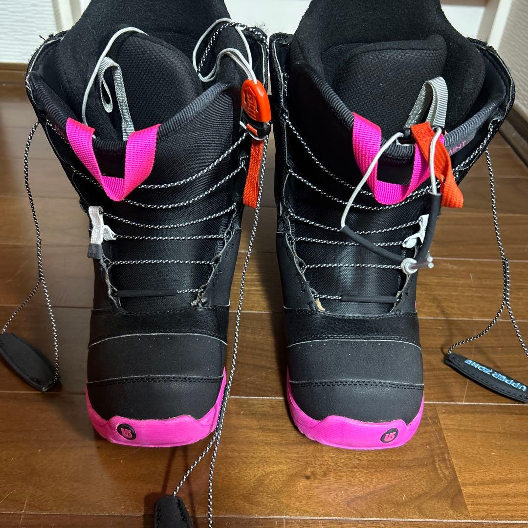 Burtonのスノーボードブーツ 黒/ピンク 女性用