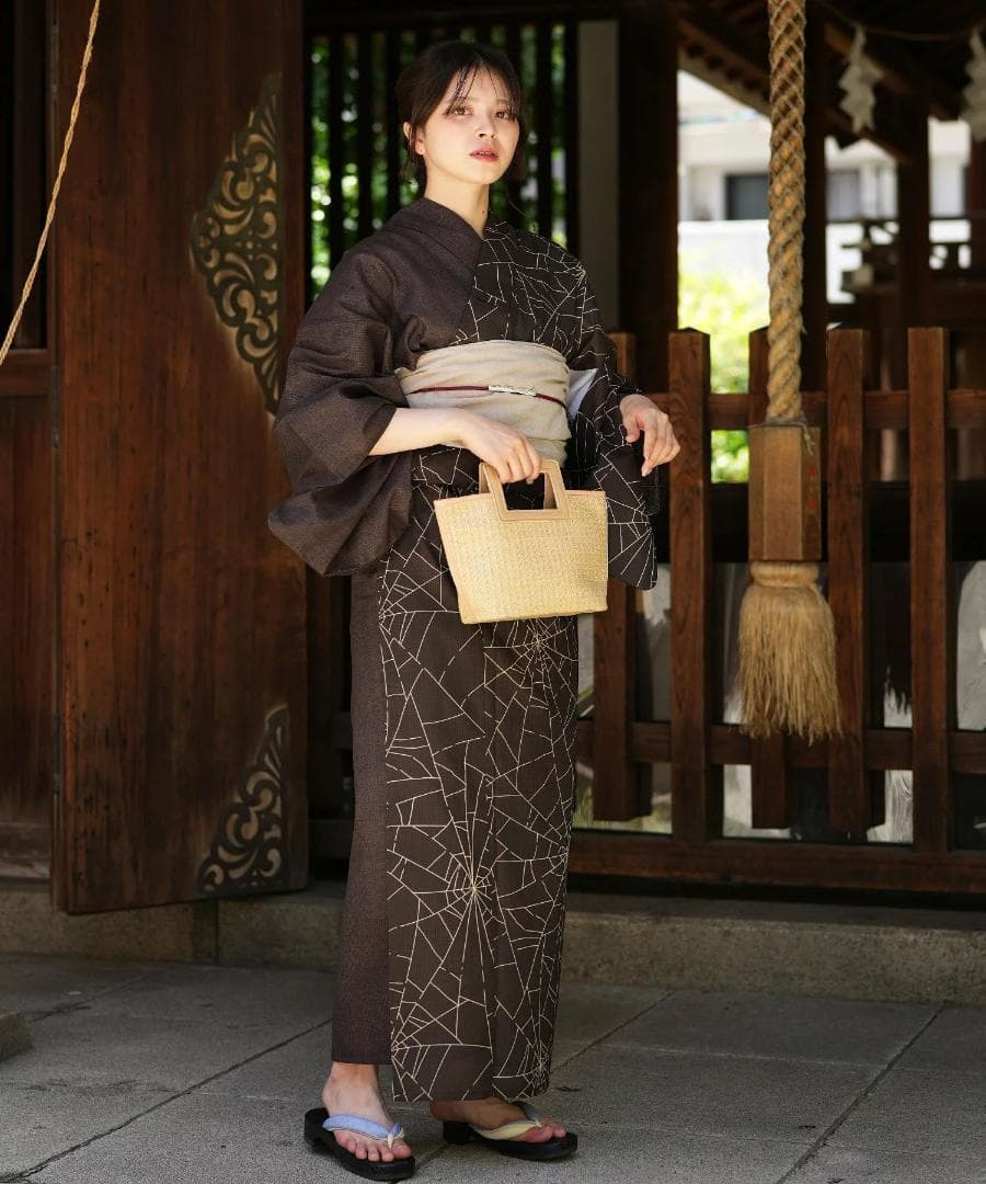 お任せ下駄つき◆最高品質和歌山染め日本生地◆こげ茶の変わり袖モダン蜘蛛の巣浴衣◆