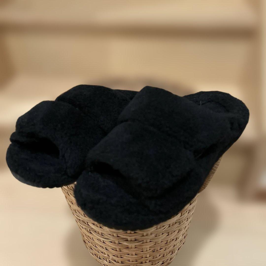 超美品 希少 UGG オールジェンダー FLUFF THAT