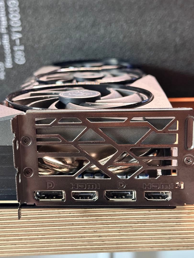 グラフィックボード・グラボ・ビデオカード GeForce RTX4080 SUPER GAMING X SLIM 16G