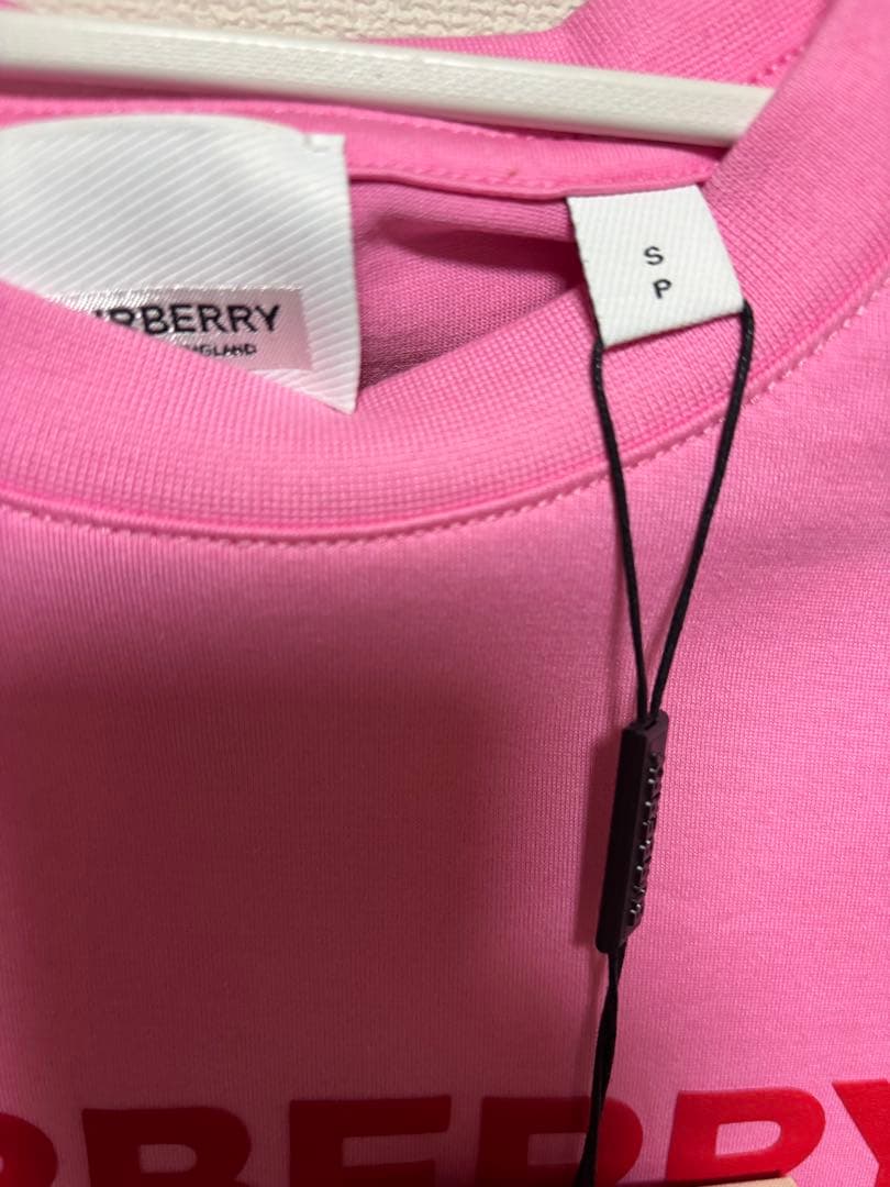 BURBERRY ピンク 半袖Tシャツ S