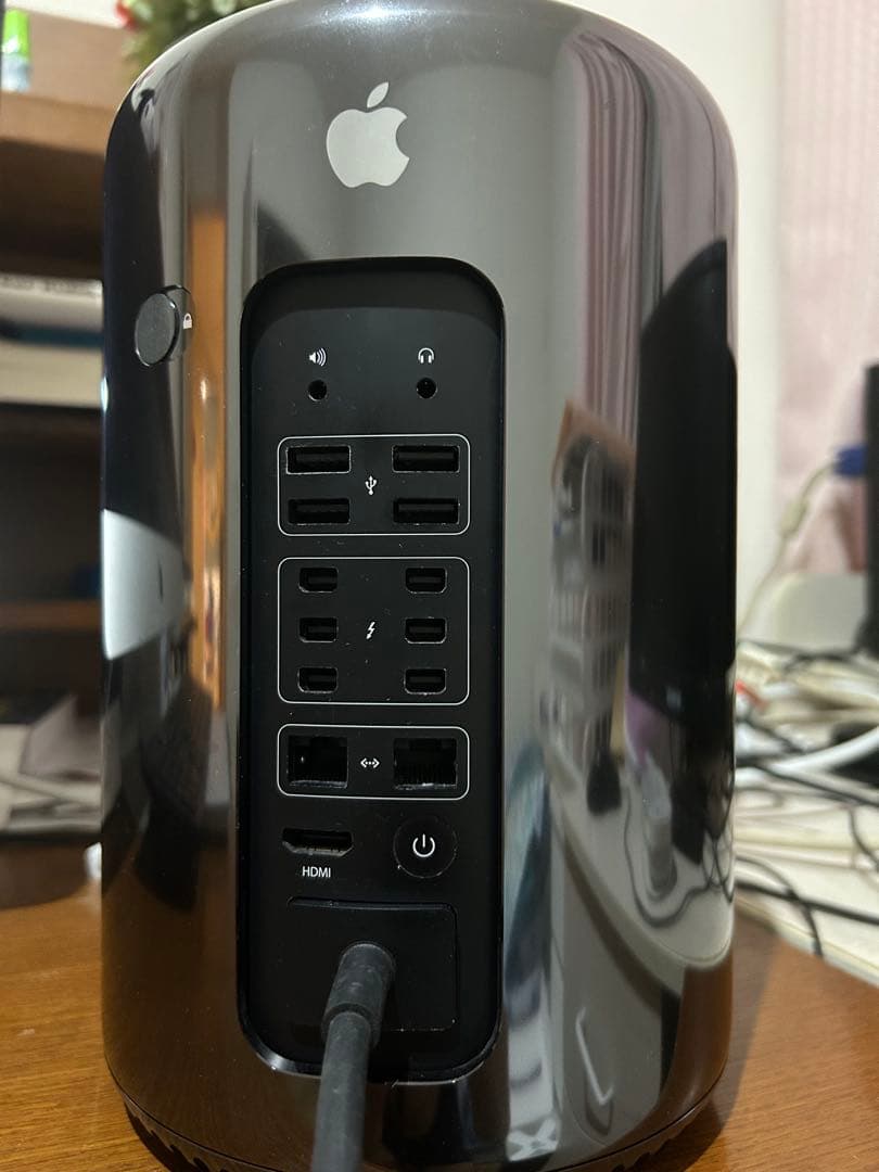 『爆速』Mac Pro 3.7GHz メモリ32GB SSD 1TB