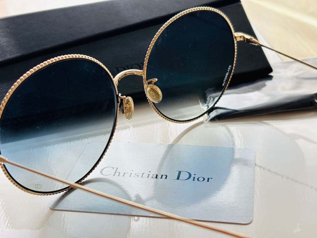 Dior グリーンサングラス メンズ　レディース　ディオールサングラス