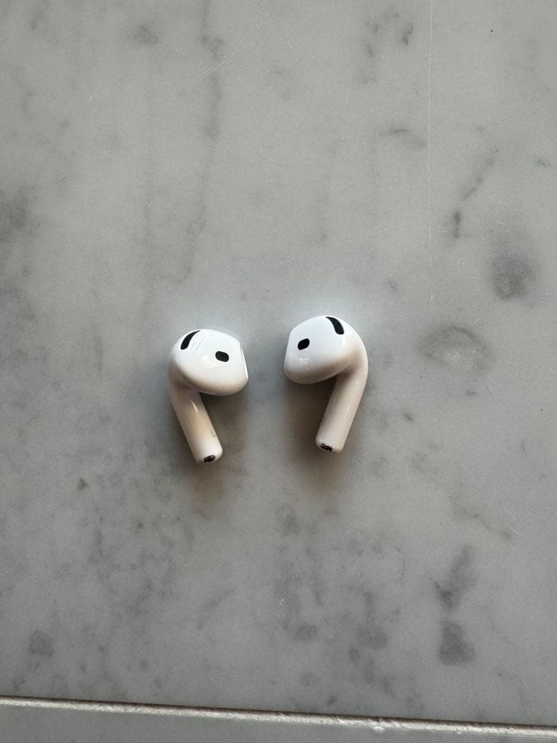 AirPods4 ワイヤレスイヤホン ホワイト