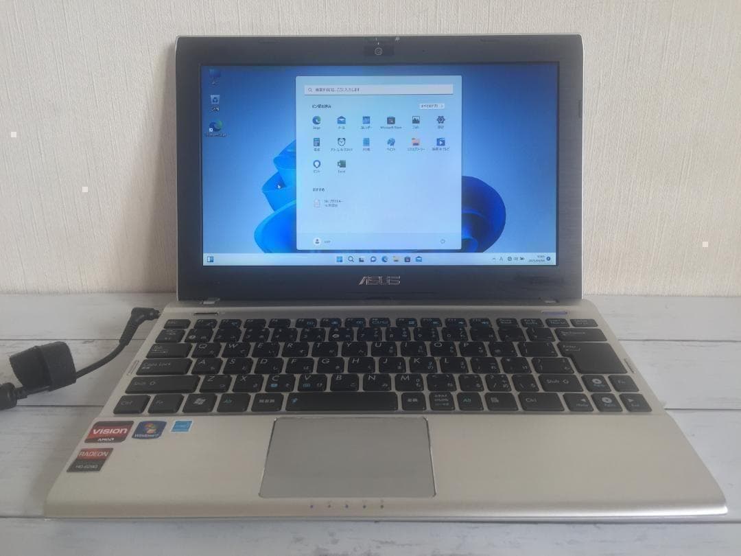 ASUS Eee PC 1215B 12.1型薄型・コンパクト ノートパソコン