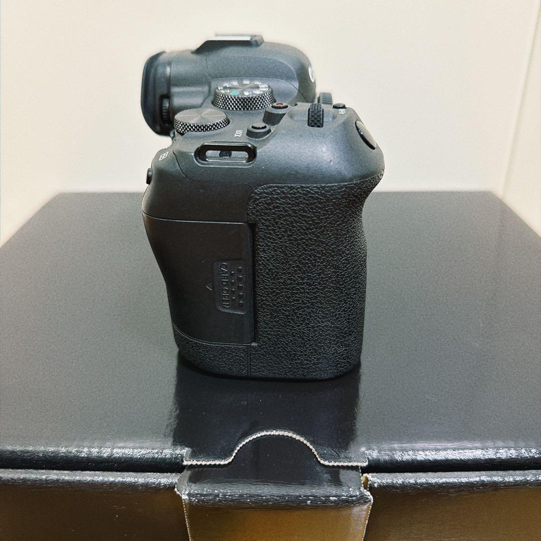 Canon EOS R6 ボディ本体 中古品