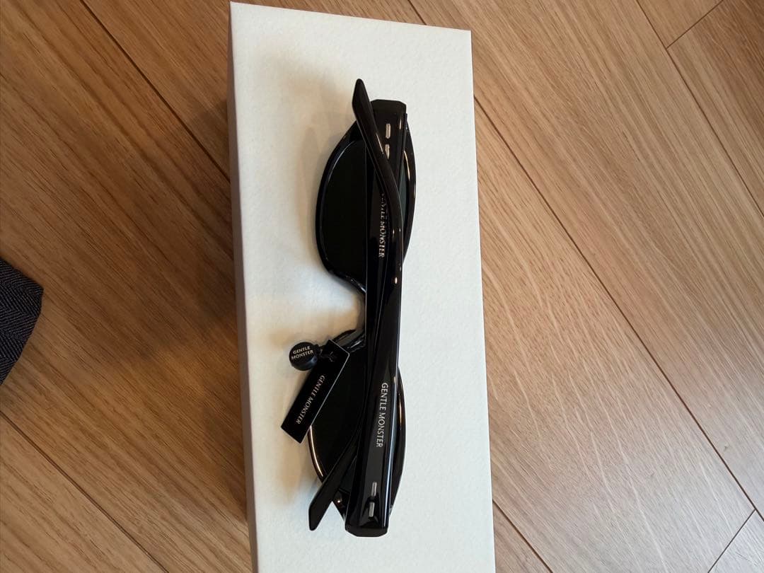 小物 GENTLE MONSTER MONICA