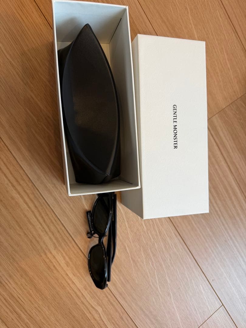 小物 GENTLE MONSTER MONICA