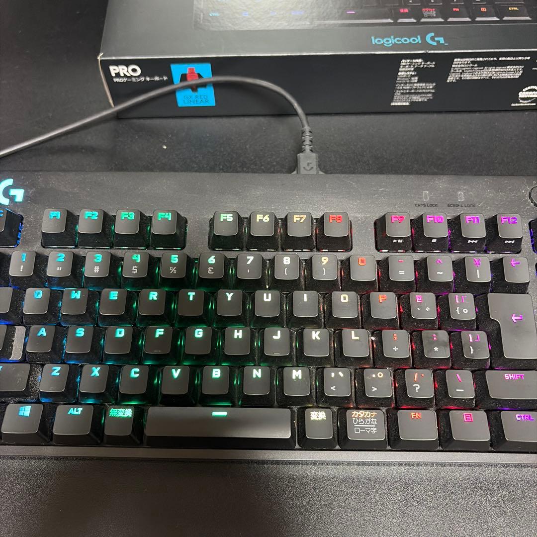 Logitech PRO RGBキーボード 本体(赤軸)