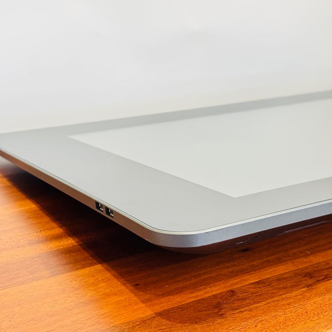 美品 Wacom Cintiq 27QHD 液晶ペンタブレット ワコム 液タブ