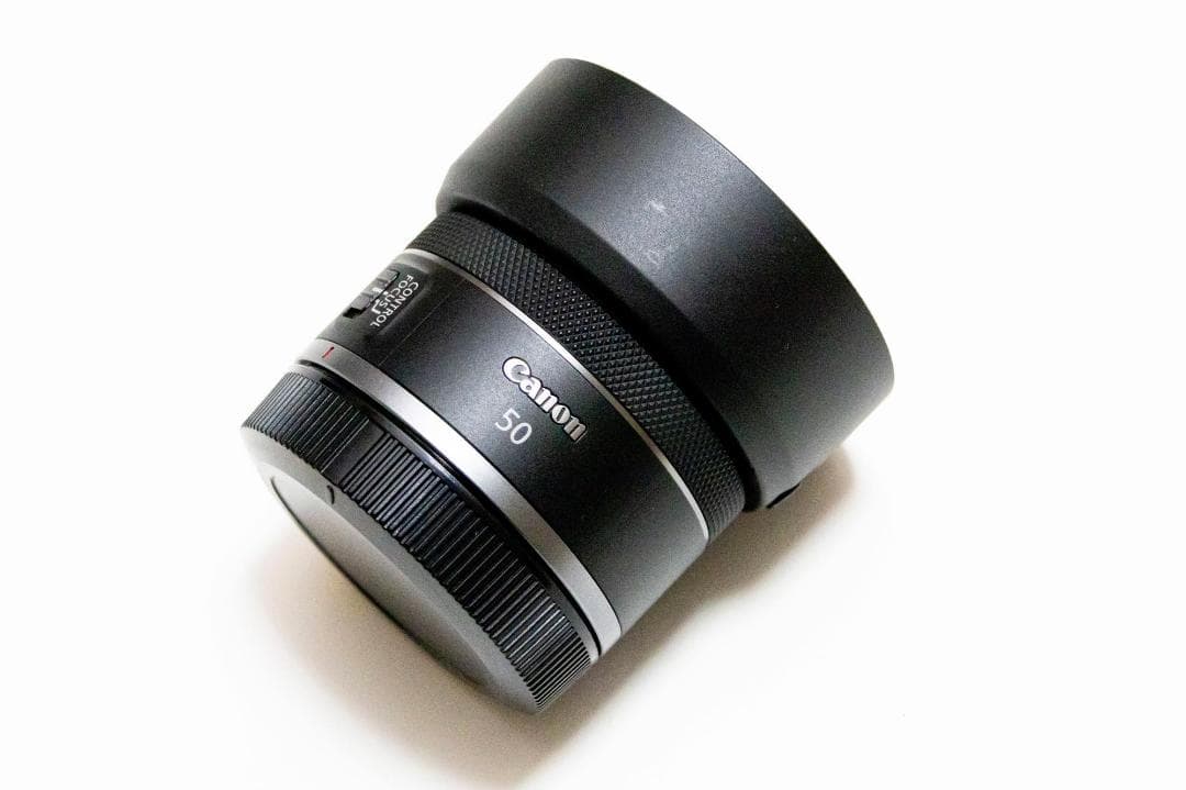 Canon キヤノン EOS R5 + RF50mm F1.8 （別売フード付）