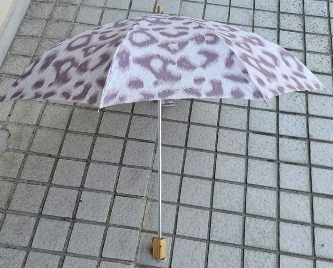 Vivienne Westwood　日傘