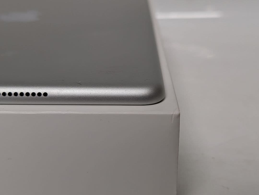 か*ん様 Apple iPad 第7世代　WiFi+Cellularモデル　12