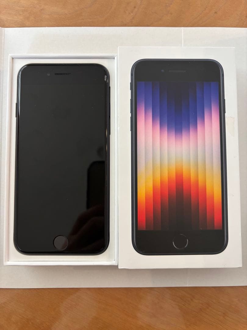 iPhoneSE 第3世代　64GB