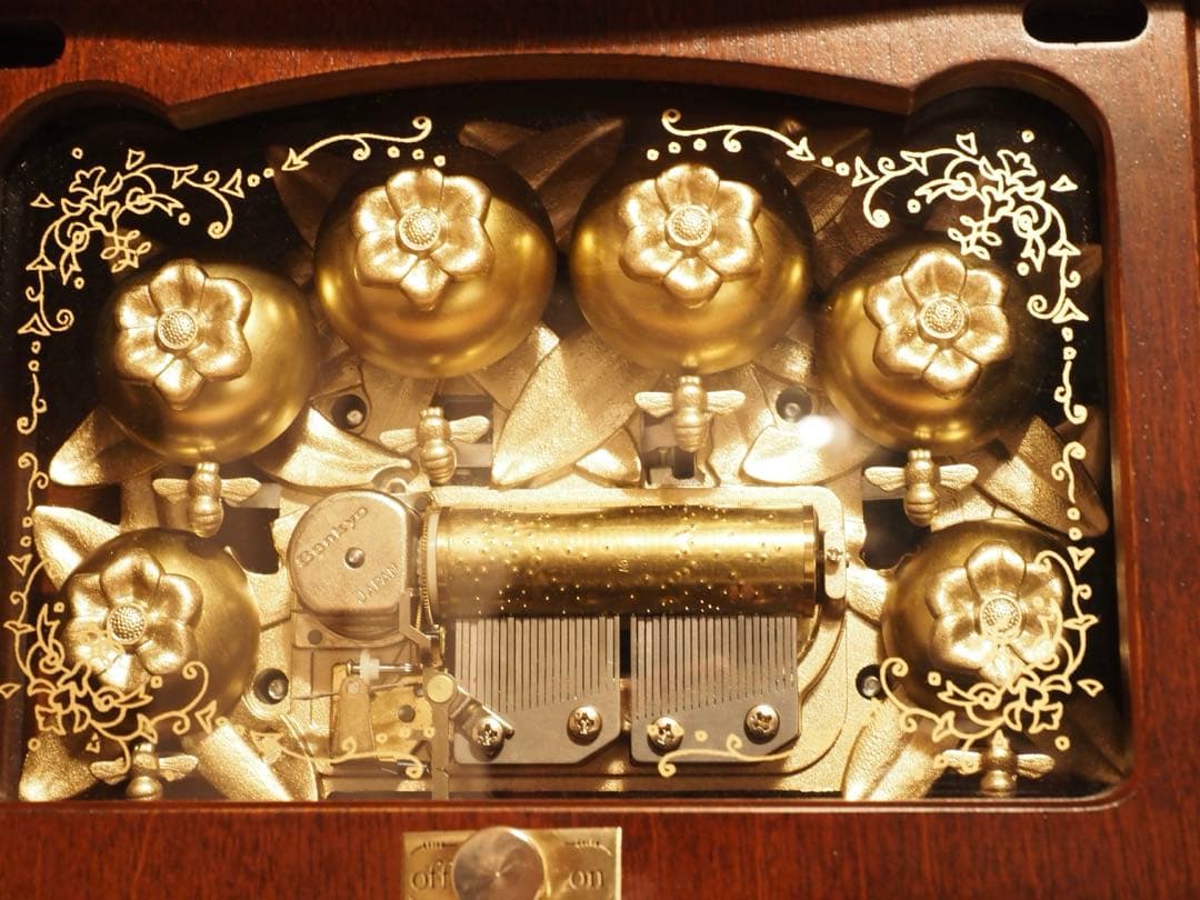 美品 SANKYO サンキョー オルゴール 青きドナウ ジュエリーボックス 蜂