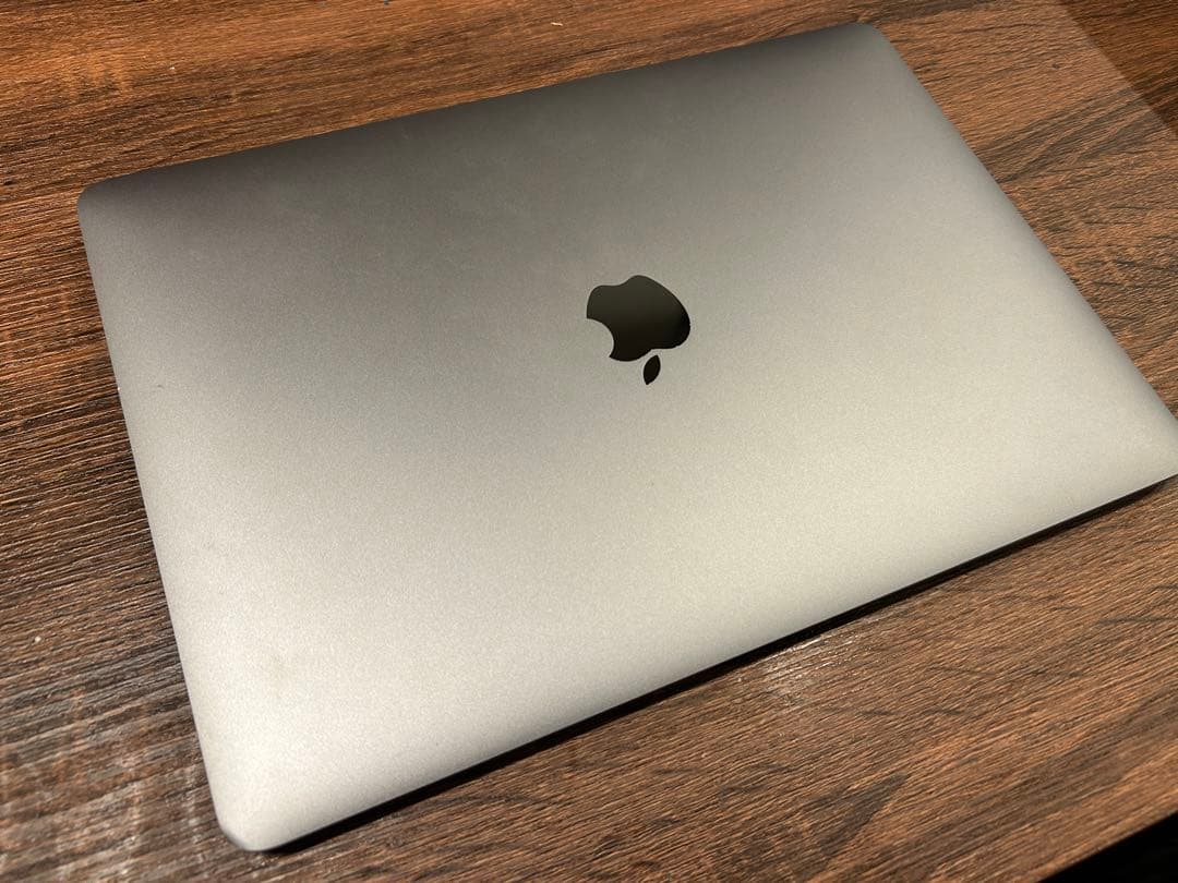 MacBook Air 13インチ　M1チップ搭載256GB
