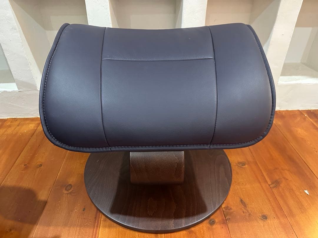 シモンズ　ムスタング　リクライニングチェアとオットマン