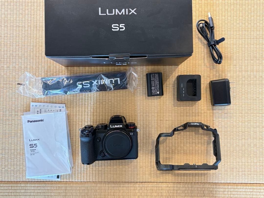LUMIX S5 フルサイズミラーレスカメラ