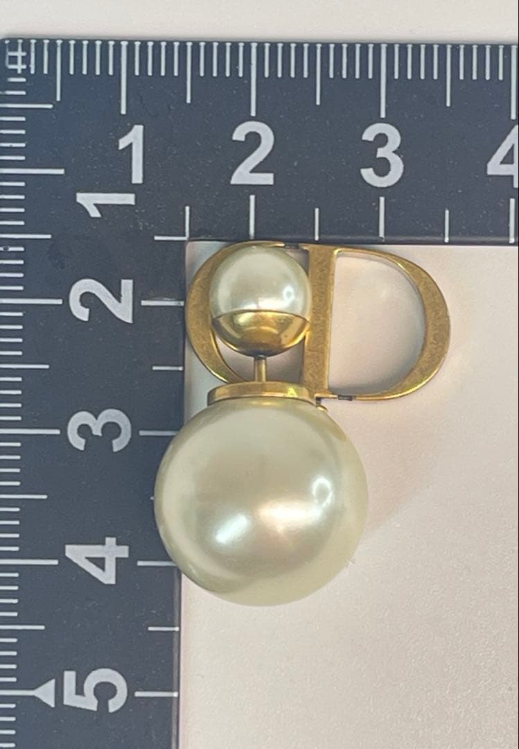 Christian Dior(クリスチャンディオール)ピアス 片方のみ