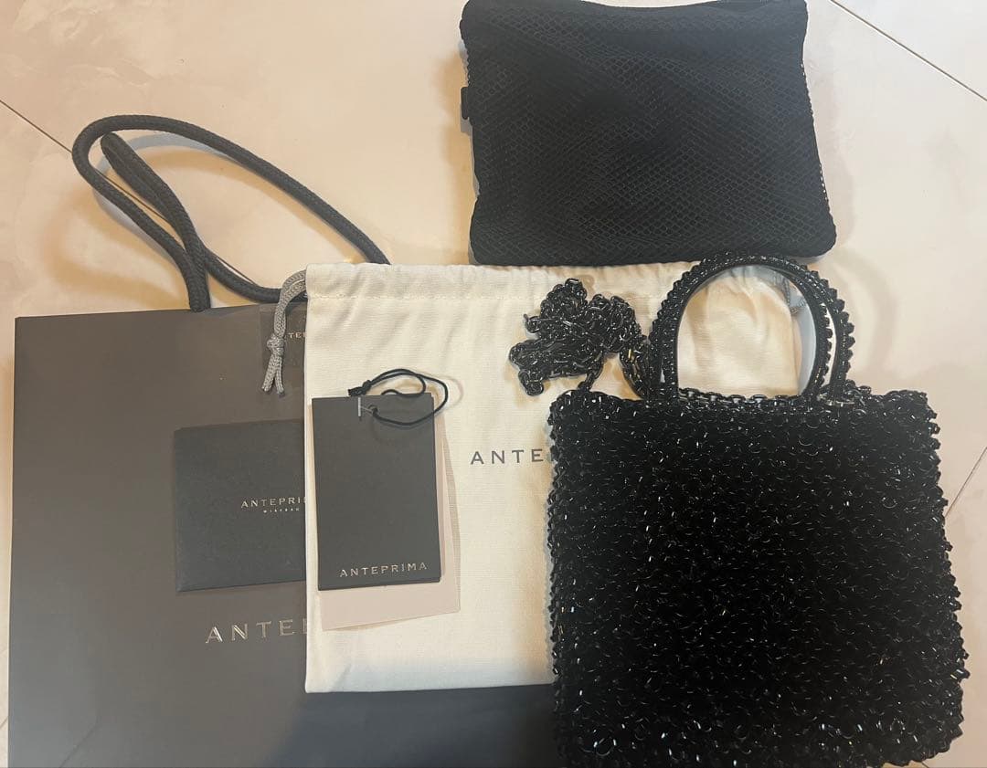 アンテプリマ　ミニアトゥーラ　エナメルブラック