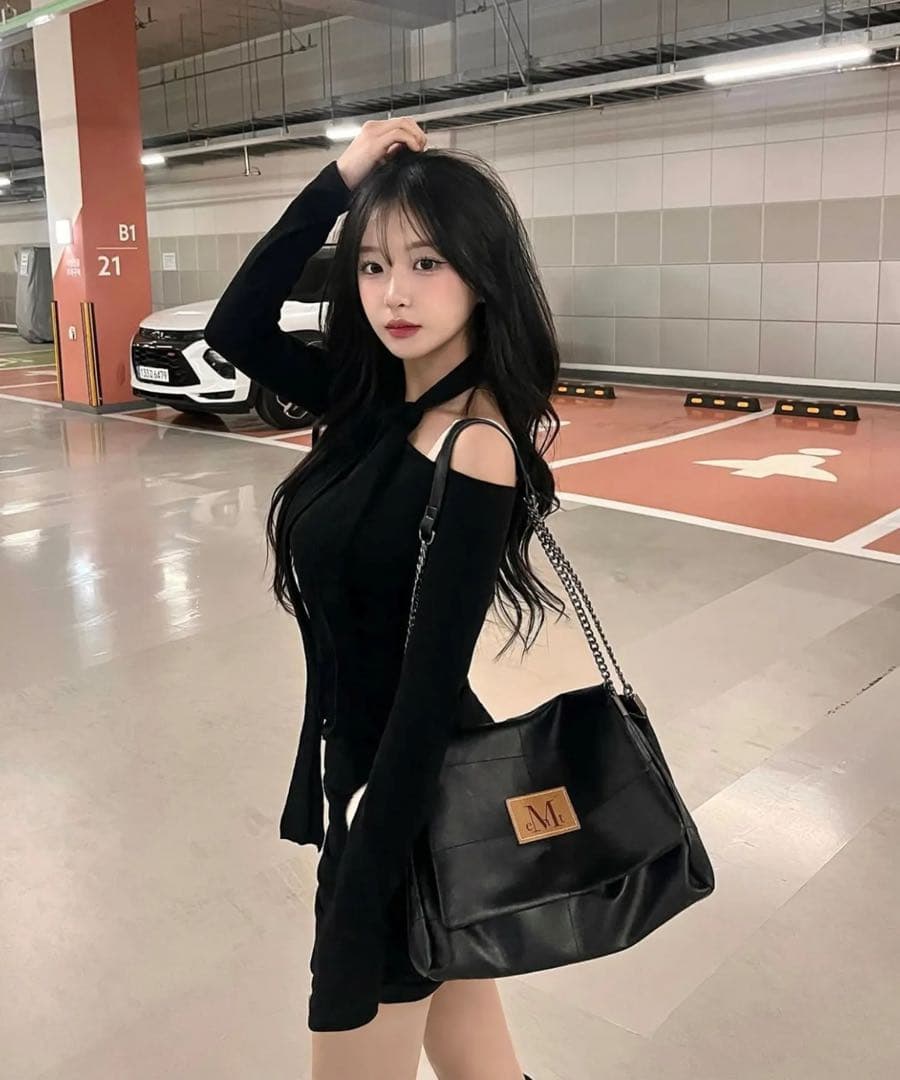 ムセント MUCENT レザー チェーンショルダーバッグ 肩掛け 韓国