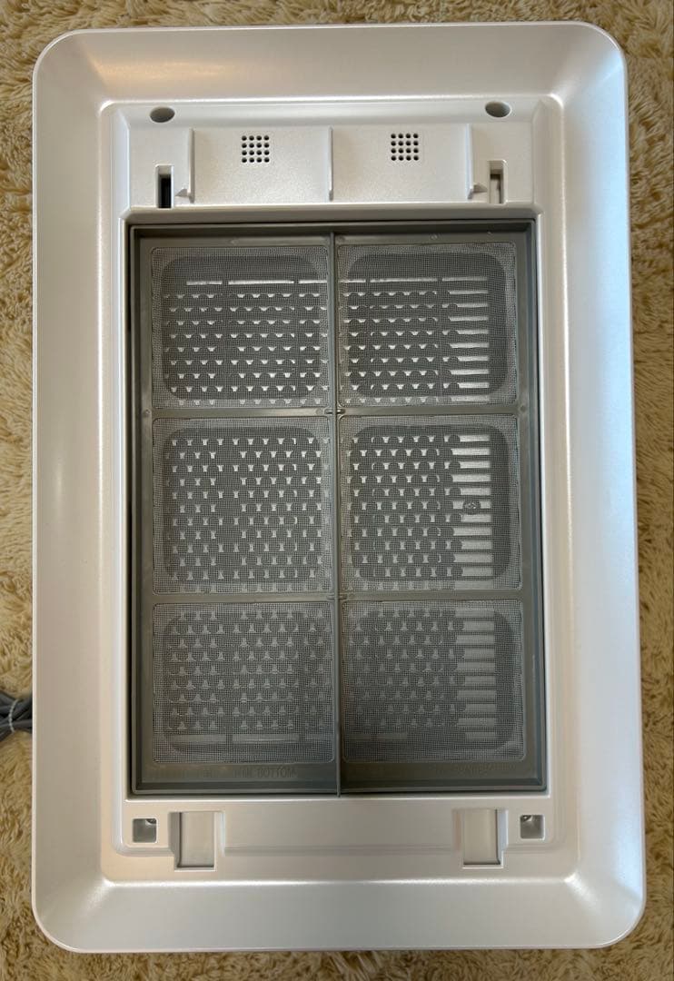 【美品】富士通ゼネラル加湿除菌脱臭機（新品フィルタ付）DAS-303K-W