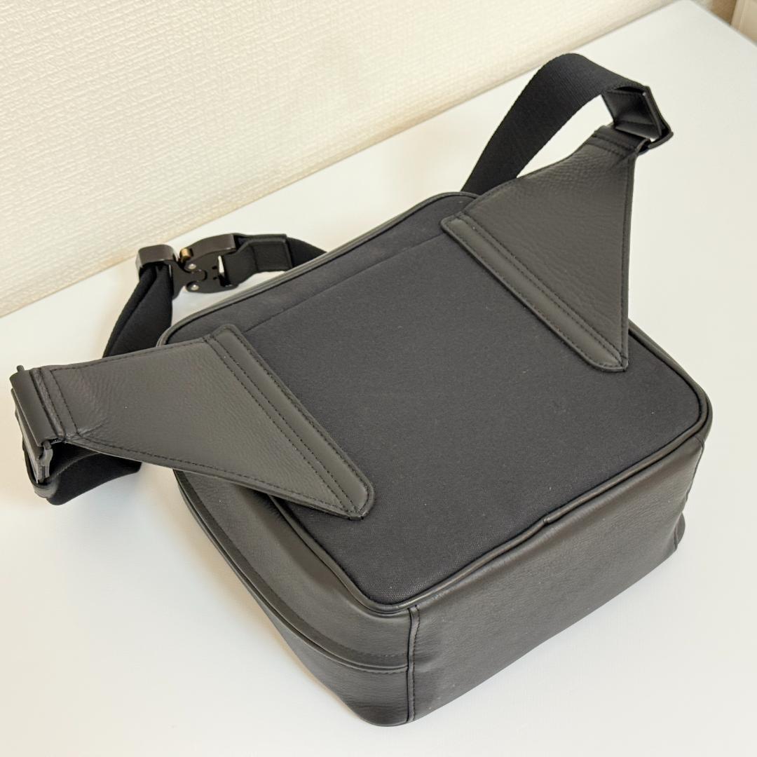 objcts.io ウィークエンド カメラバッグ ラージ