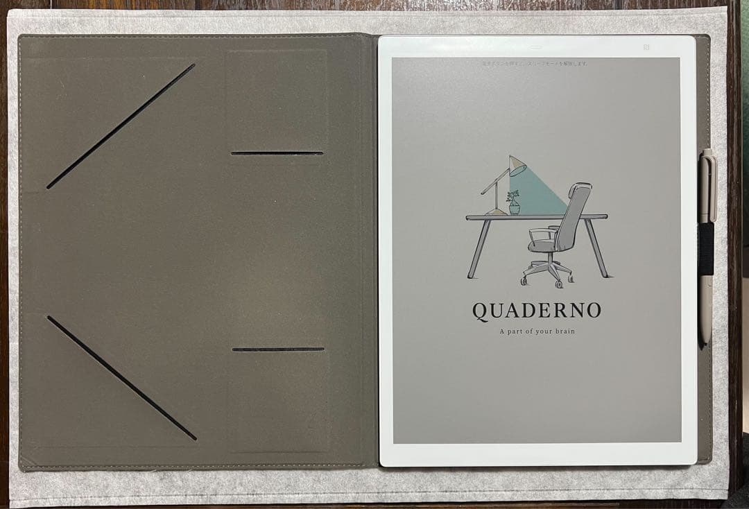 美品【最新カラー】QUADERNOクアデルノA4 Gen.3C専用カバー付き