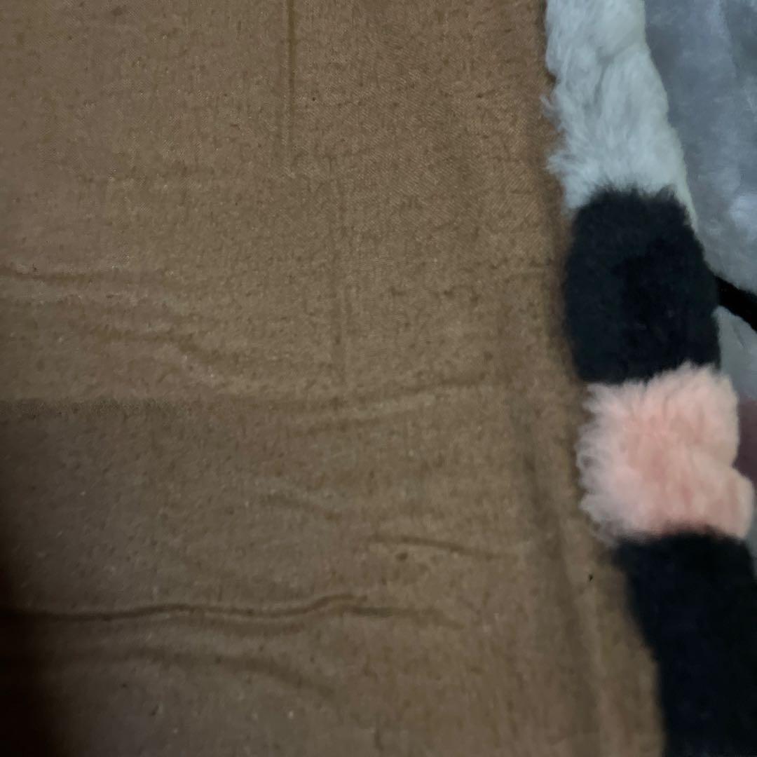  FUR ムーンカーペットラグ 200x200