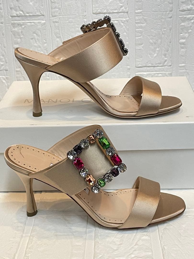 【未使用】Manolo Blahnik（マノロブラニク）サテンミュールサンダル❤︎
