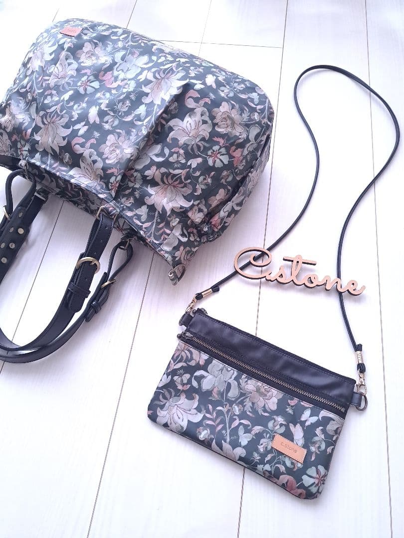 non様　クリアランスSALE　バタフライ　タック入り通勤バッグ&お薬手帳