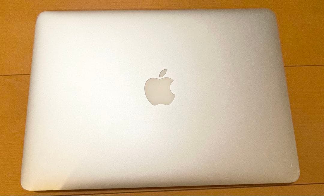 Apple MacBook Air 2015、 13インチ シルバー