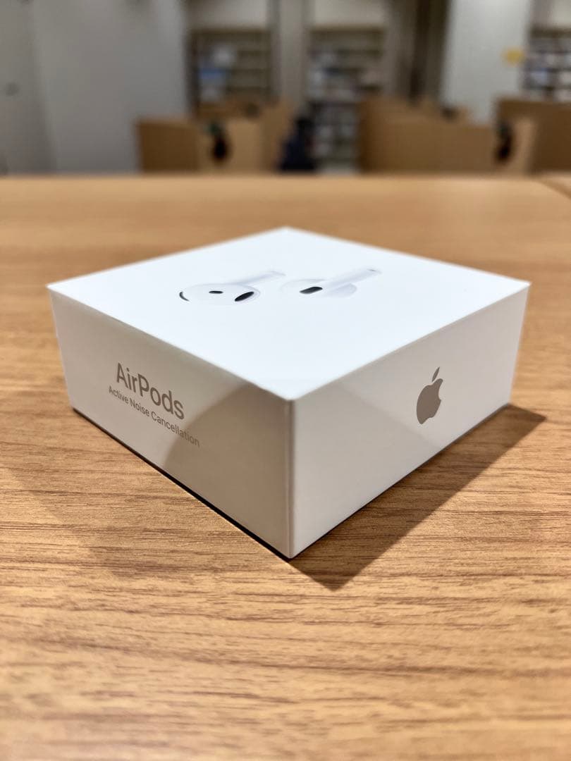 【新品未開封】AirPods 4 アクティブノイズ キャンセリング搭載